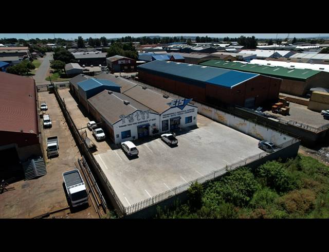 1,300M² FACTORY TO LET IN ALRODE SOUTH